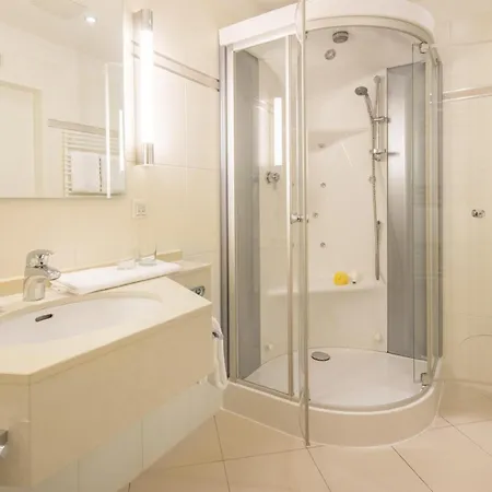 Essener Hof; Sure Collection By Western אסן